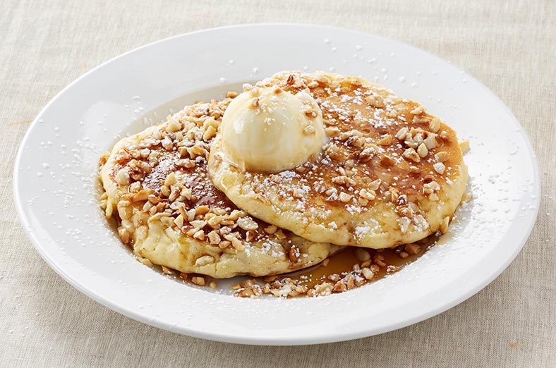 Pancakes with Macadamias