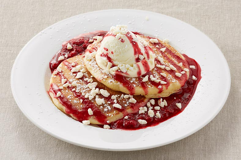 Pancakes with raspberries and white chocolate