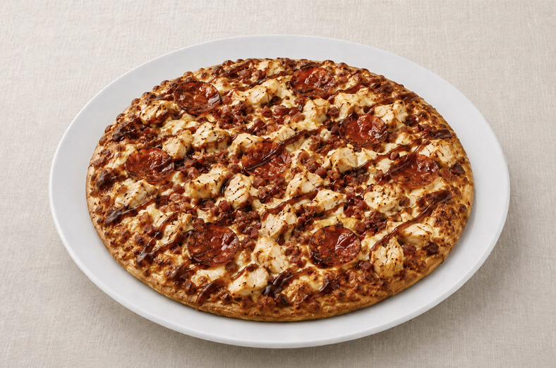 Pizza with tandoori chicken